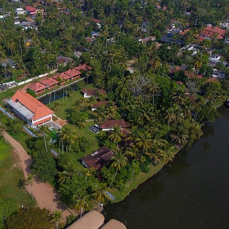Palmgrove Lake Resort Alappuzha Экстерьер фото