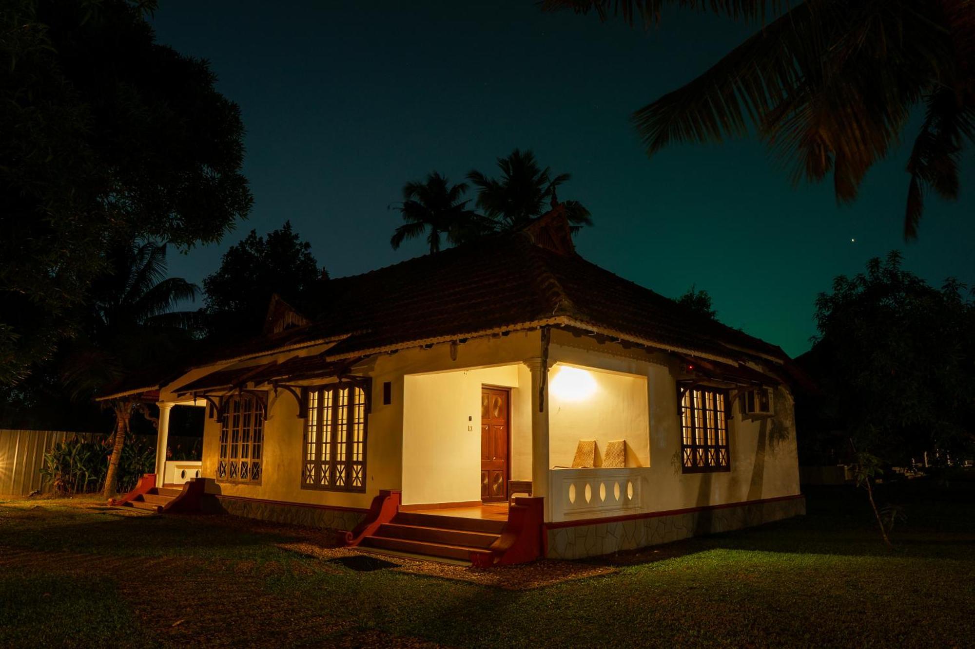 Palmgrove Lake Resort Alappuzha Экстерьер фото