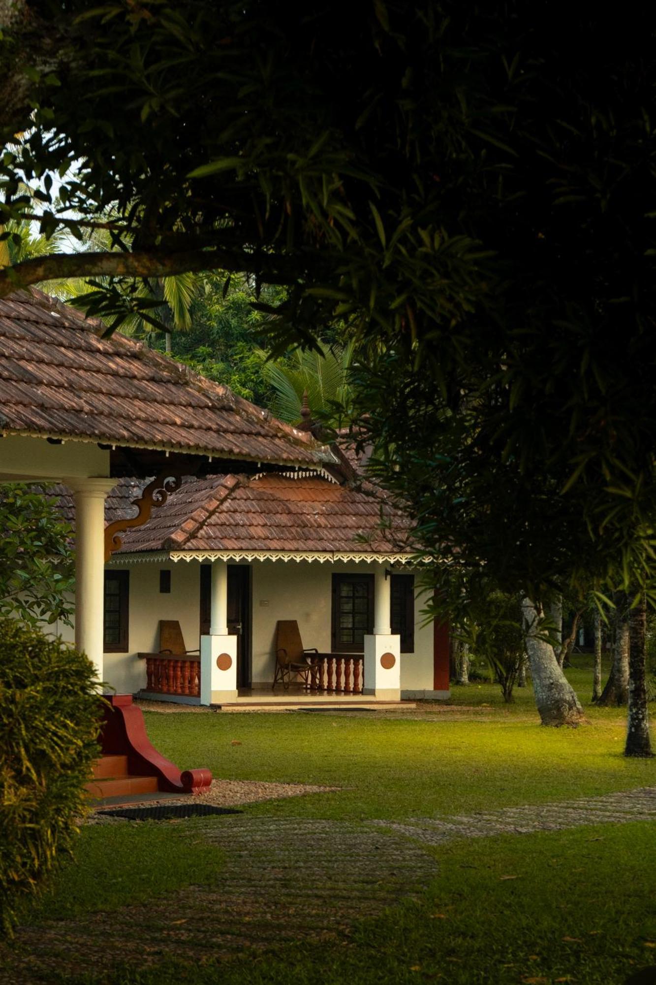 Palmgrove Lake Resort Alappuzha Экстерьер фото