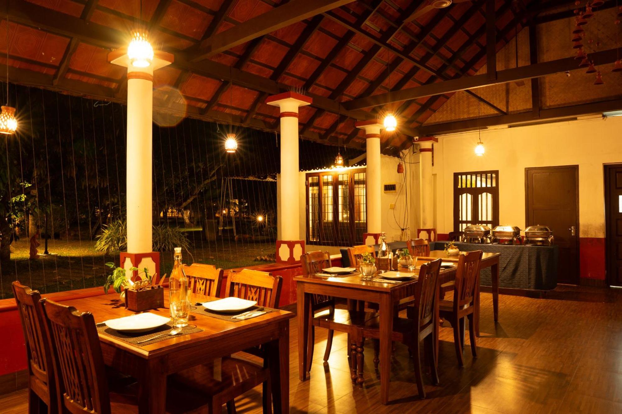 Palmgrove Lake Resort Alappuzha Экстерьер фото