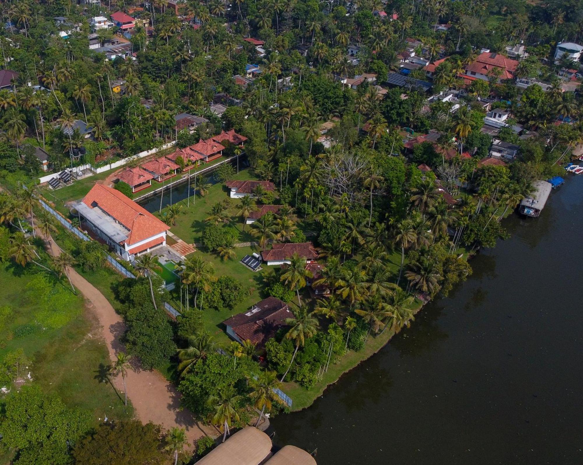 Palmgrove Lake Resort Alappuzha Экстерьер фото